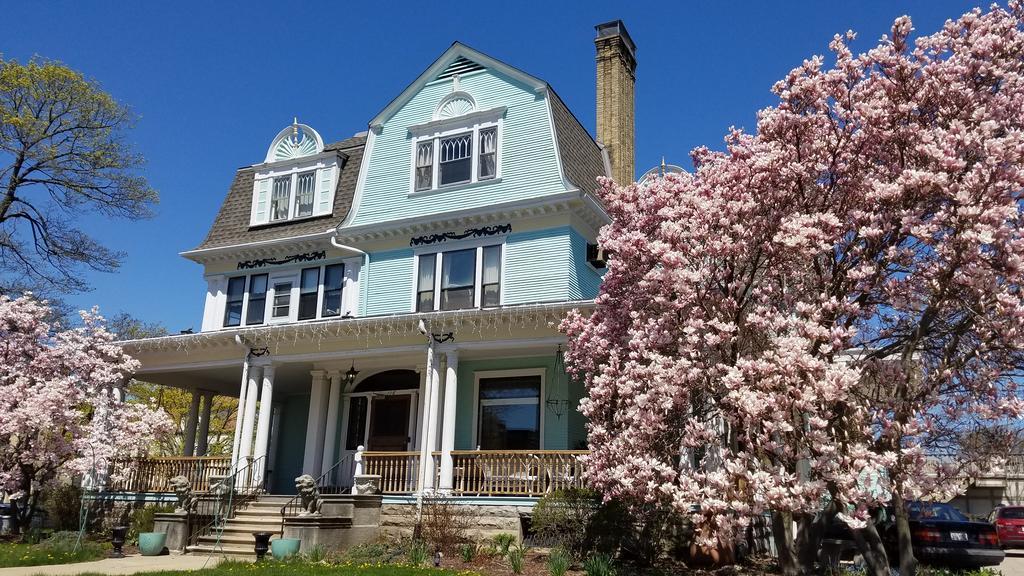Christmas House Bed & Breakfast Racine Exterior foto